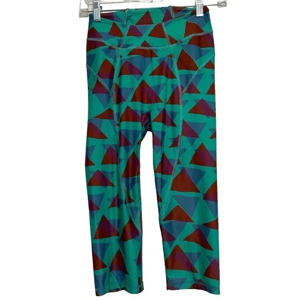 Free People Movement NWOT’s Dont’t be Square geometric cropped leggings. XS